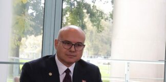 رئيس وزراء صربيا فوتشيفيتش يقدم استقالته