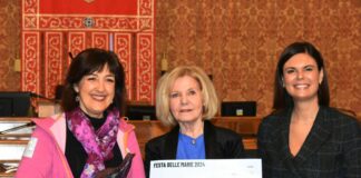 La presidente del Consiglio Damiano consegna alle Pink Lioness l’assegno del ricavato dell’asta di beneficenza “Il colombo immaginario”