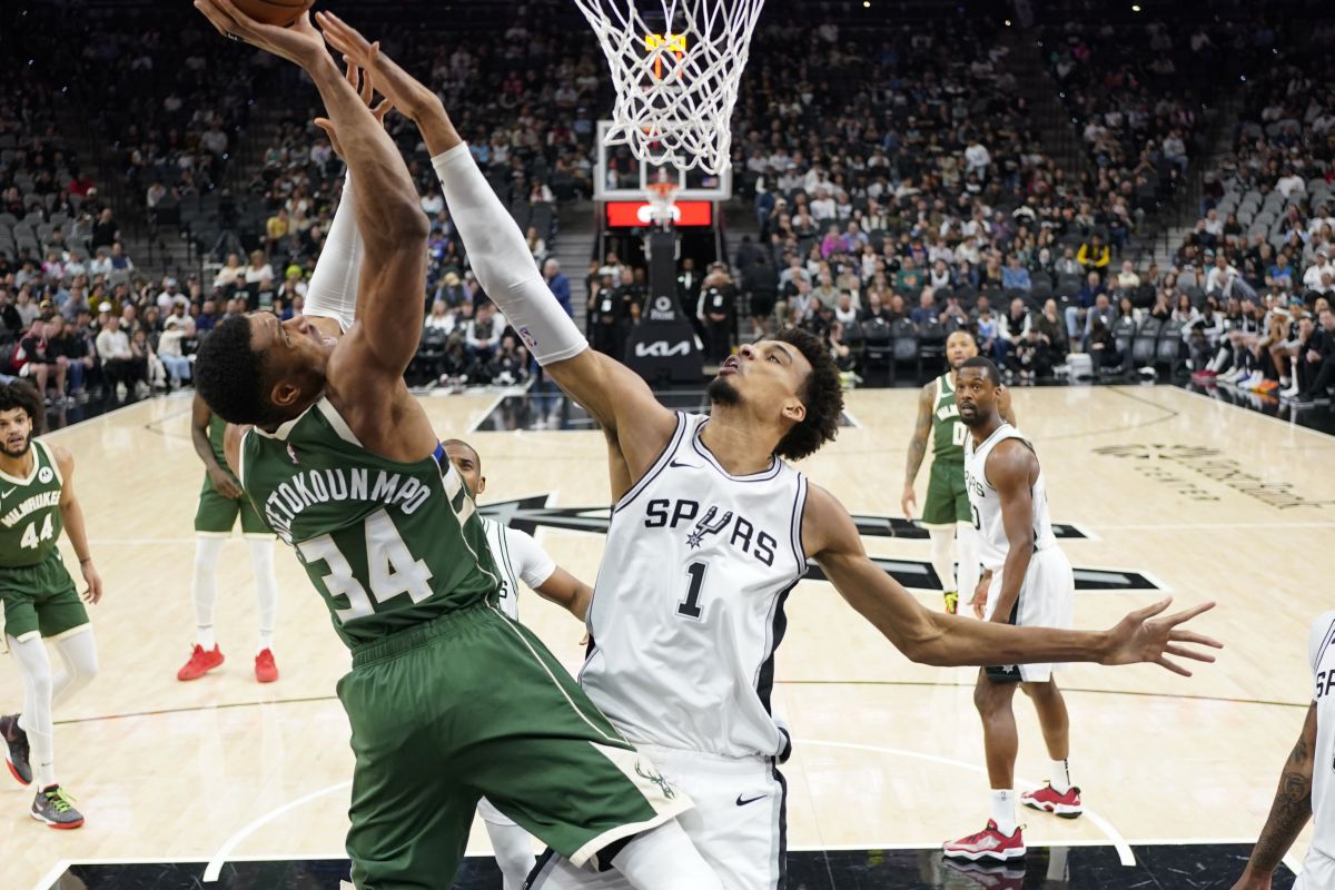 Boston fatica ma vince, Wembanyama show, Jokic guida Denver Boston fatica ma vince, Wembanyama show, Jokic guida Denver