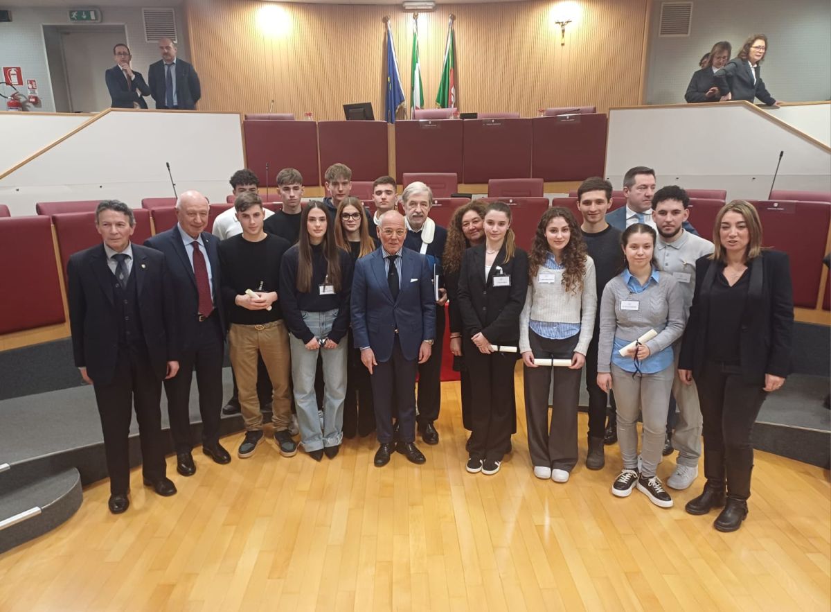 Foibe, Bucci “Con esodo giuliano dalmata tra pagine più buie storia” Foibe, Bucci “Con esodo giuliano dalmata tra pagine più buie storia”