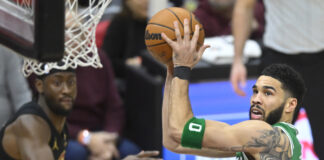 Boston vince a Cleveland, derby di Los Angeles ai Lakers