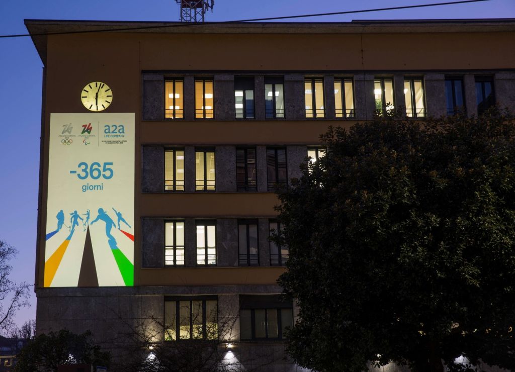Milano-Cortina, a un anno dai Giochi A2a illumina sedi Milano e Brescia Milano-Cortina, a un anno dai Giochi A2a illumina sedi Milano e Brescia