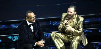 Sanremo, Jovanotti travolge l’Ariston “Felice, festival speciale”