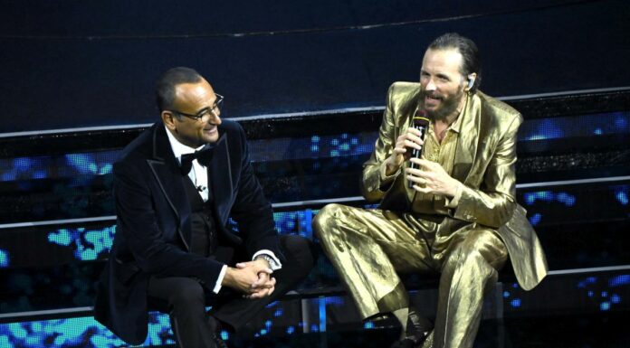 Sanremo, Jovanotti travolge l’Ariston “Felice, festival speciale”