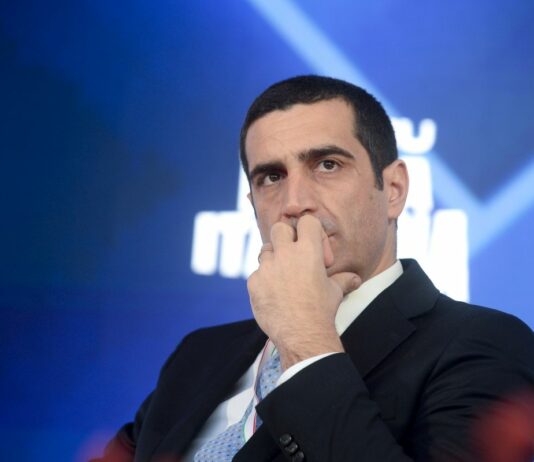 Un anno di Giunta de Pascale “Poste basi di un lavoro che guarda lontano”