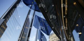 المفوضية الأوروبية: ترامب يسير في الاتجاه الخاطئ بشأن التعريفات