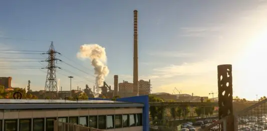 Ex Ilva, i sindacati proclamano 24 ore di sciopero dopo l’incontro col Governo