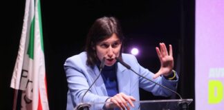 Schlein “Europa o Trump, Meloni venga a dire in Aula da che parte sta”