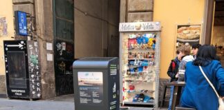 Arrivano 8 nuovi cestini “intelligenti” in via Toledo a Napoli