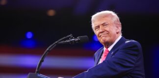 Trump pronto ad attaccare l’Iran se gli Ayatollah non accetteranno l’accordo