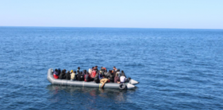 البحرية المغربية تقدم المساعدة لـ 41 مرشحا للهجرة غير الشرعية من إفريقيا جنوب الصحراء