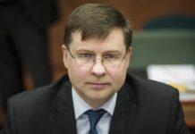 Dombrovskis “Le previsioni dell’Ue mostrano che il deficit dell’Italia scenderà sotto il 3%”
