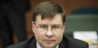 Dazi, Dombrovskis “Rischio crollo Pil globale del 7%”