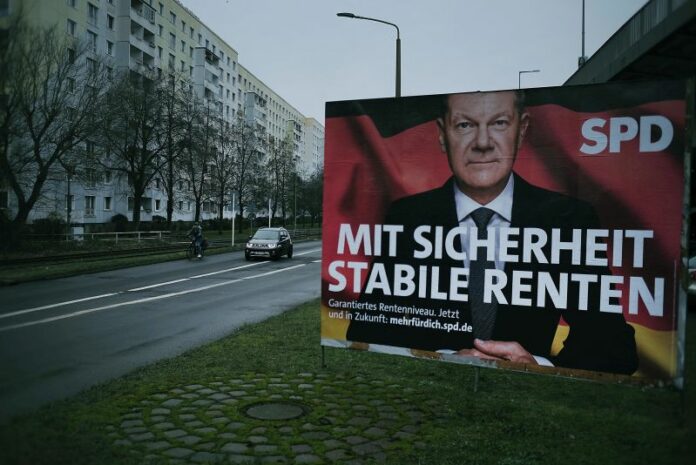 Berlino, Manifesti elettorali per le elezioni federali in Germania del 2025