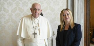 تحسن طفيف في مؤشرات الالتهابات لدى بابا الفاتيكان