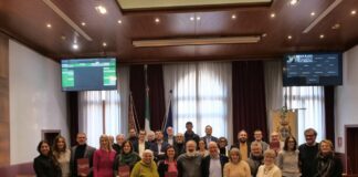 Venezia capitale mondiale della pace: consegnato al Consiglio comunale e alla Giunta il francobollo congiunto Italia-Vaticano