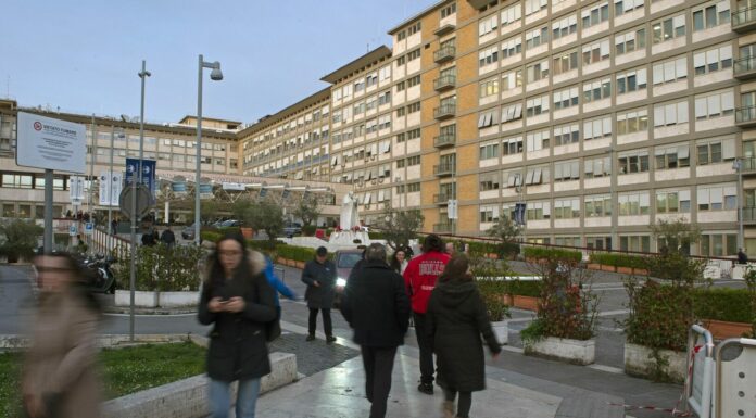 Per il Papa notte tranquilla, ora sta riposando