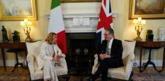 Meloni a Starmer “Evitare che l’Occidente si divida”