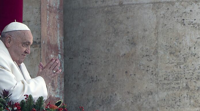 Papa Francesco “Da qui la guerra appare ancora più assurda”