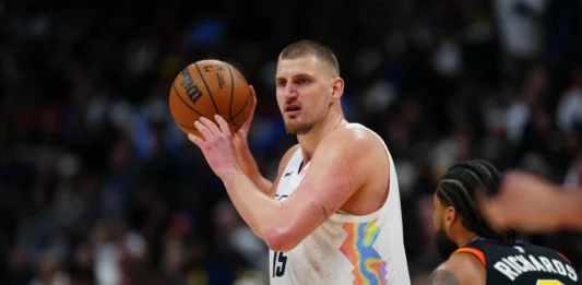 Jokic trascina Denver, colpo Boston a Charlotte: i risultati e il resoconto Nba