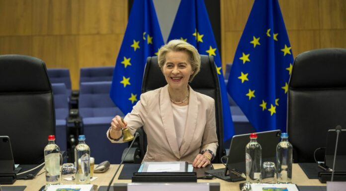 Von der Leyen “La difesa comune nostro compito, Putin vicino ostile”