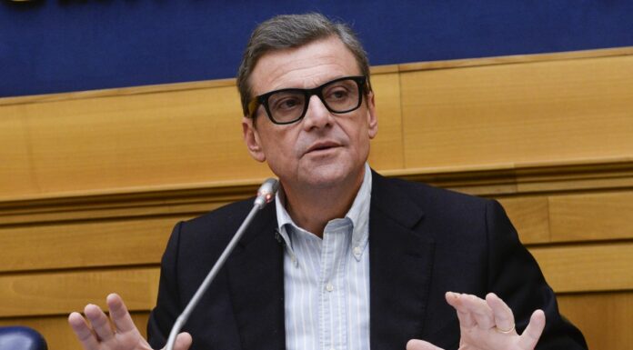 Calenda “Trump ha puntato coltello alla gola per indurre Kiev a tregua”