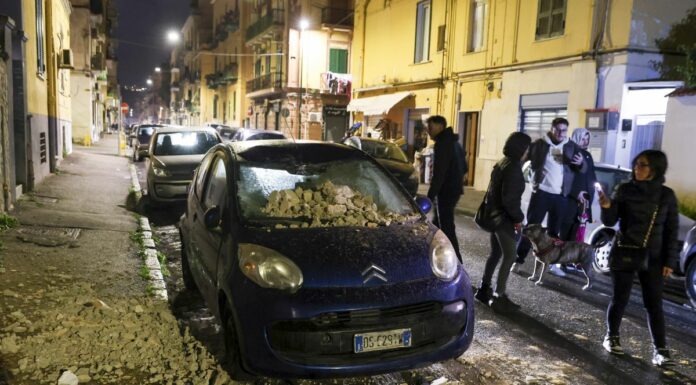 Scossa di terremoto 4.4 ai Campi Flegrei, paura e gente in strada