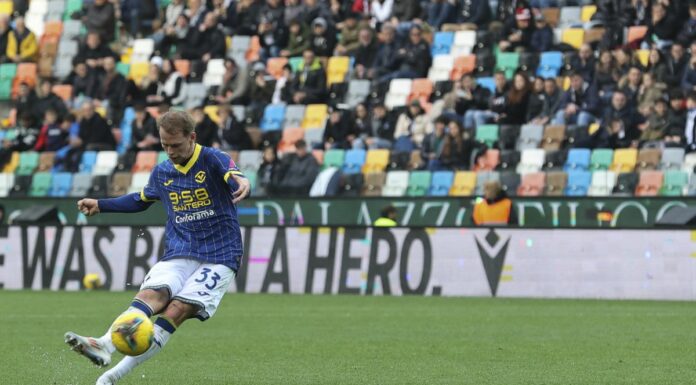 Il Verona vince a Udine, decide una punizione di Duda