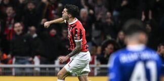 Milan vince ancora in rimonta, Como piegato 2-1