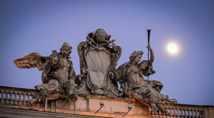 La Consulta “Anche i single possono adottare minori stranieri”