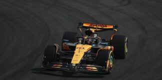 Piastri in pole position a Shanghai, Hamilton 5° e Leclerc 6°