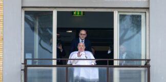 Papa Francesco “Grazie per vostre preghiere, ditele anche per la pace”
