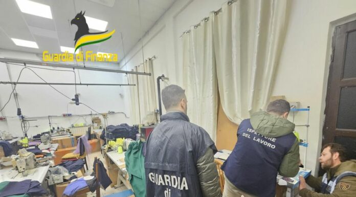 Aziende tessili “apri e chiudi”, chiusa impresa illegale nel Varesotto