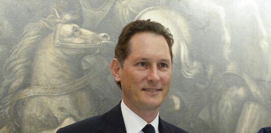 Assemblea degli azionisti di Stellantis, Elkann riproposto come amministratore esecutivo