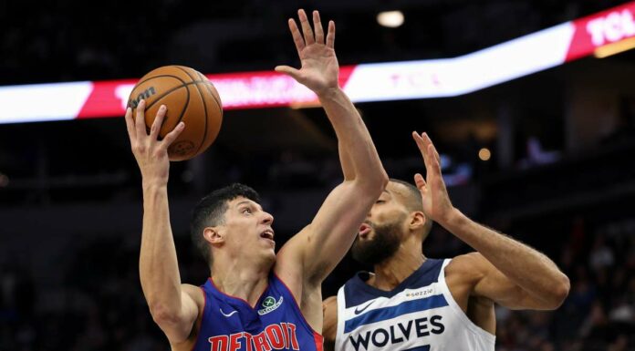 Sconfitta con maxi-rissa per Detroit, solo 3 punti per Fontecchio