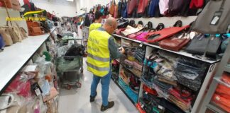 A Bologna sequestrati 7 mila articoli contraffatti, 240mila euro il valore