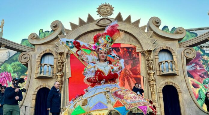 Carnevale Venezia, in piazza San Marco costumi e balli da tutta Italia