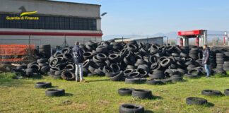 A Perugia sequestrata area adibita a discarica di pneumatici