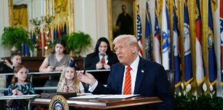 Usa, Trump firma un ordine per smantellare il Dipartimento dell’Istruzione