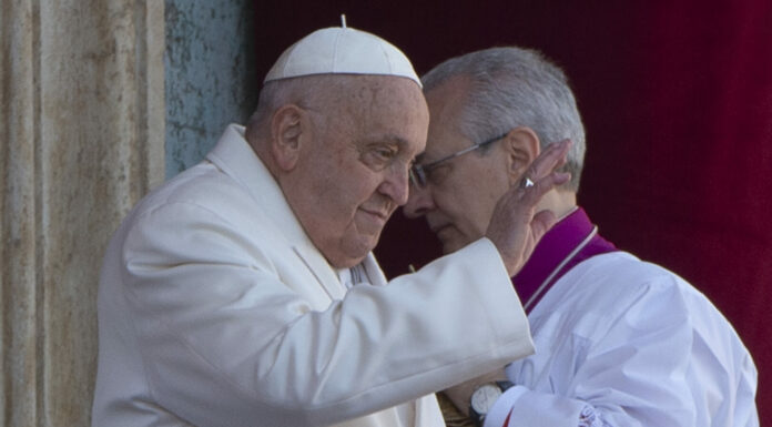 Il Papa intende affacciarsi dal Gemelli, il messaggio “Sento il vostro sostegno”