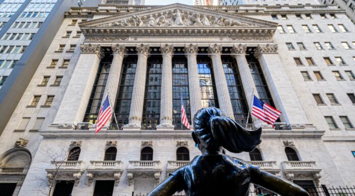 Wall Street crolla, quello di Trump è un castello di carta?