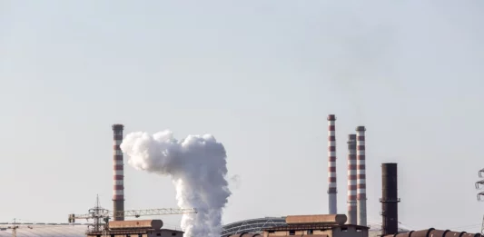 Ex Ilva, Urso aggiorna Decaro sulla riunione al Mimit e sulle prospettive per Taranto