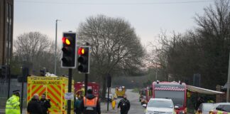 إلغاء أكثر من 1300 رحلة جوية بسبب حريق في مطار هيثرو بلندن