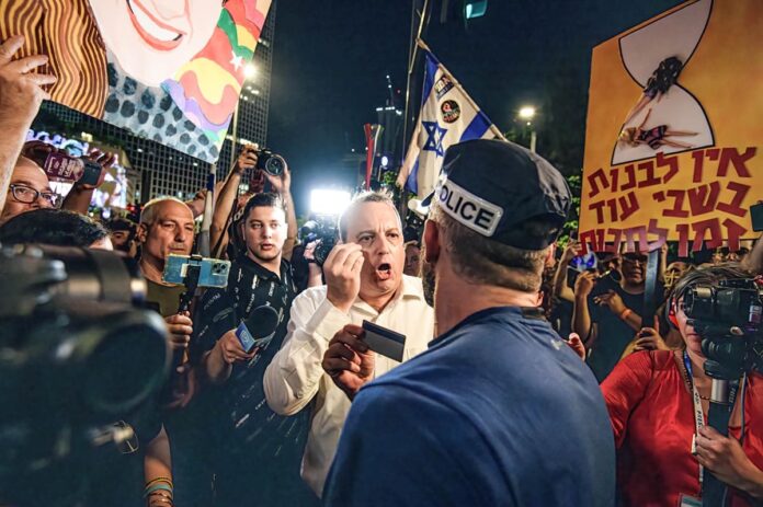 Israele-manifestanti (1)