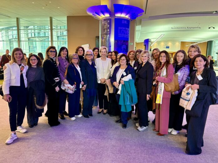 Letizia Moratti Terziario Donna