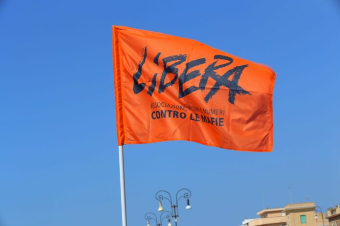 'Terra bruciata', dossier-inchiesta di Libera sulla Sicilia delle emergenze