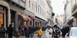 La popolazione italiana scende a 58,9 milioni, il tasso di fecondità è ancora in calo