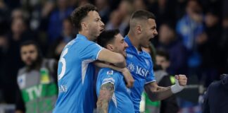 Il Milan si sveglia troppo tardi, il Napoli vince 2-1 al Maradona e risponde all’Inter