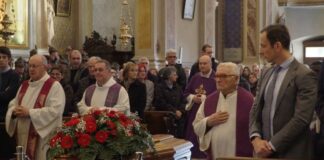 A Cormons l’ultimo saluto a Bruno Pizzul, Fedriga “Gli dedicheremo la tappa del Giro d’Italia in Friuli”