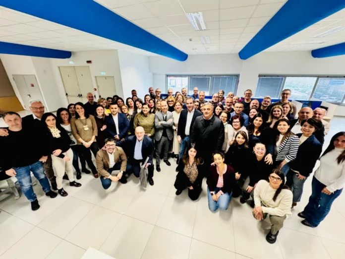 Occhiuto visita le sedi Konecta di Crotone e Rende “Modello innovativo” Occhiuto visita le sedi Konecta di Crotone e Rende “Modello innovativo”